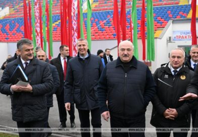 Гонки спортивные и президентские. Подробности визита Лукашенко на стадион «Трактор»