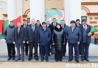 Дубровенских аграриев чествовали на областных дожинках